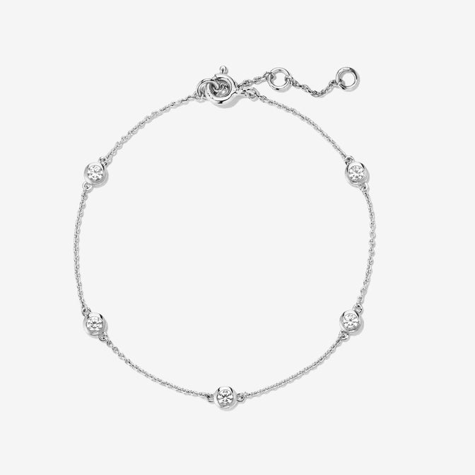 Stationed bezel bracelet
